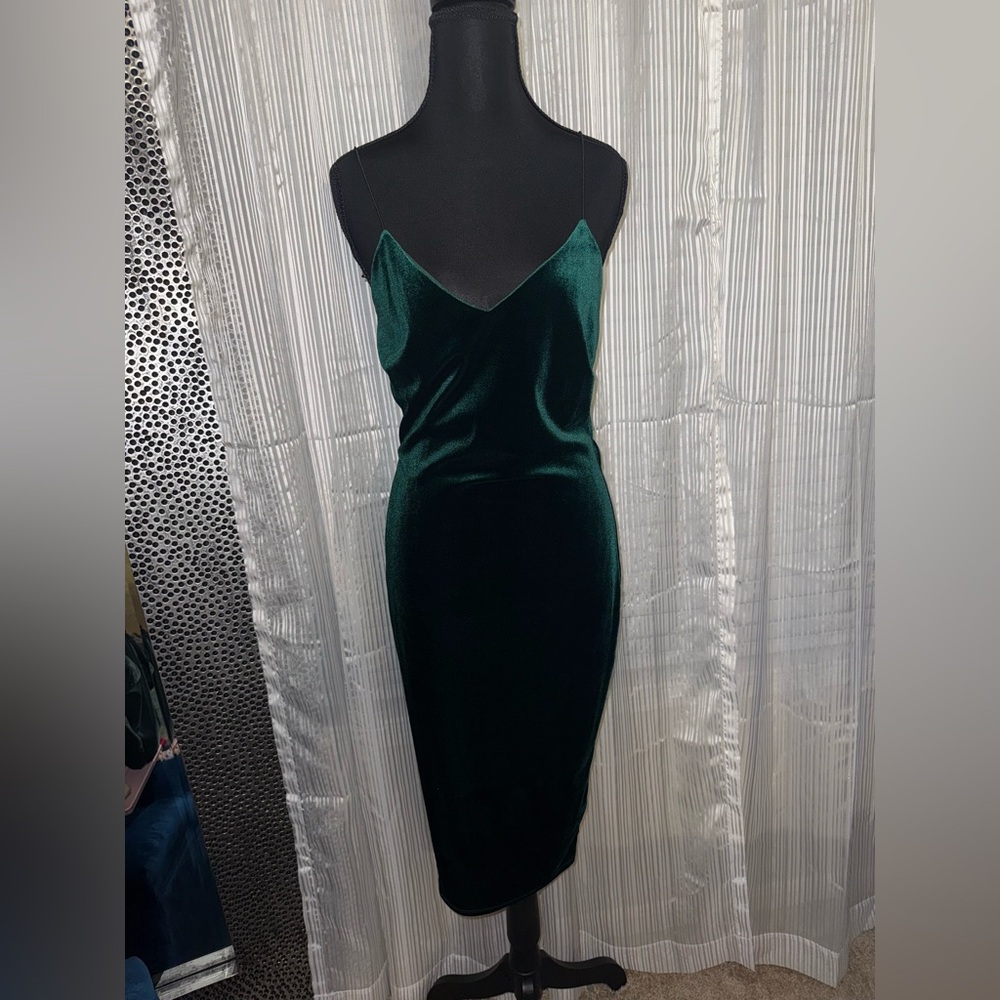 Windsor Strapless Green Velvet Dress